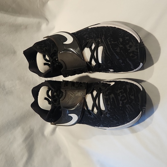 Nike Kevin Durant KD12 TB  DM5040-001 - Picture 3 of 16